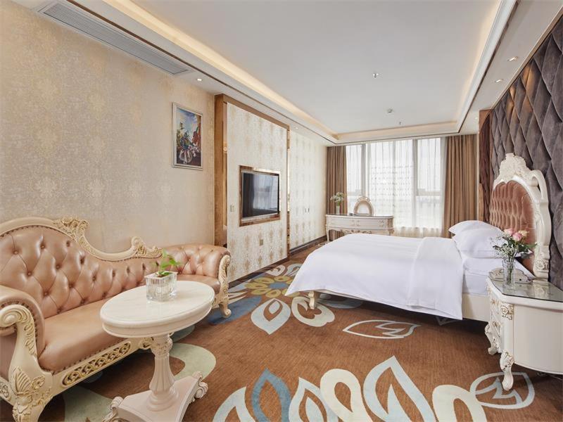 Vienna Classic Hotel Dongguan Changan Xiandai Exteriör bild