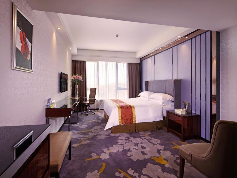 Vienna Classic Hotel Dongguan Changan Xiandai Exteriör bild